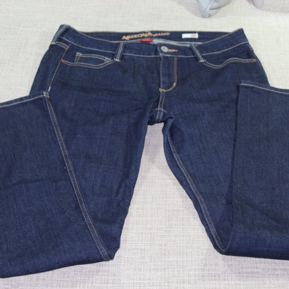 NWOT Arizona Jean Co Size 11 Straight Leg Blue Jeans